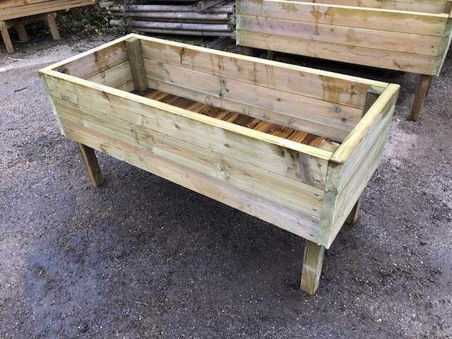 Fabricant de bordures en rondins Lusse